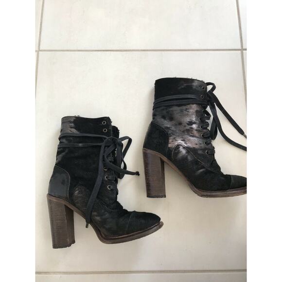 UGG Collection Piera Lace Up Boots Lambskin Sheepskin FLAW - Picture 5 of 12